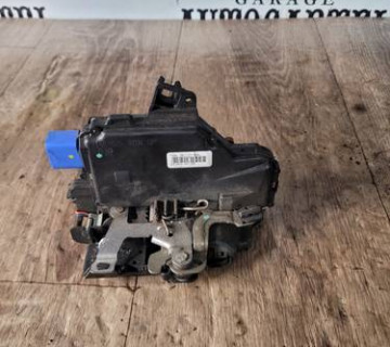 Замок передньоі лівоі двері Skoda fabia 3b1837015al