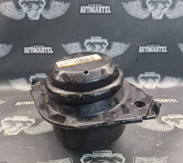 ОПОРА двигуна Mercedes M-Class (W164) 2005-2011 A2512403117