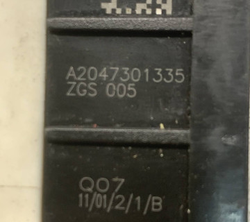 Замок задніх лівих дверей Mercedes W204 4pin a2047301335