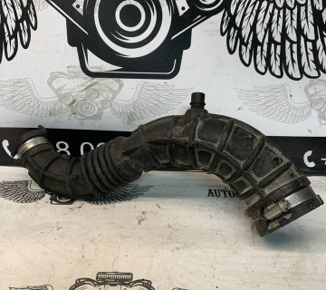 Патрубок охолодження Nissan Note RENAULT Clio 3 8200500383c