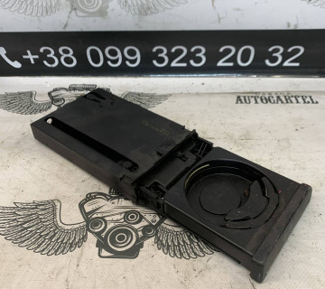Підстаканник Audi A4 B7 8e1862534l