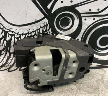 Замок двері передньої правої Ford Focus MK3 bm5a-a21812-bh