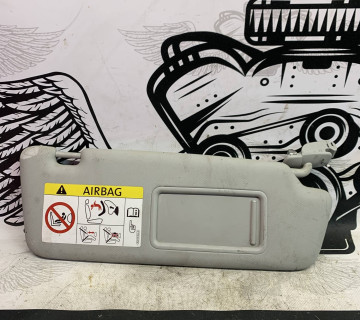 Козирок сонцезахисний правий Skoda Fabia Volkswagen Golf 5g0010844a