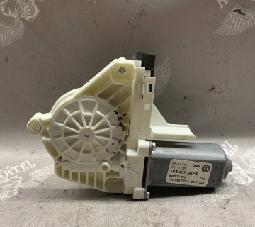 Моторчик склопідйомника передній правий Volkswagen Jetta Golf 5 1k5837402p