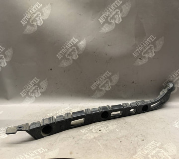 Кріплення заднього бампера (кронштейн) велике ліве Chevrolet Cruze 94833090