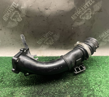 Патрубок повітряного фільтра 1.6 TDCi Ford Focus 3 mazda 5 volvo s60 ii v60 av6q-9351-bb