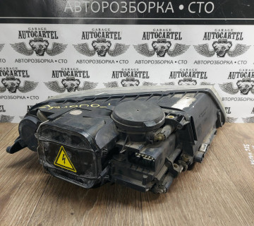 Фара ліва ксенон VW Touareg 2010 7L6941015CF