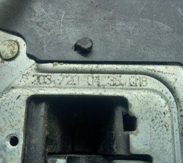 Замок дверки передній правий Mercedes C-class (W203) 2000-2007 2037200435
