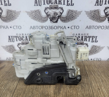 8e0839015aa замок задній лівий Audi a4 b7