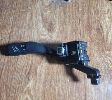 Перемикач поворотів Volkswagen Caddy 2004 - 2016 Golf 5 1k0953513e