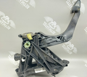 Педаль зчеплення Skoda Octavia A7 5Q2721059CP